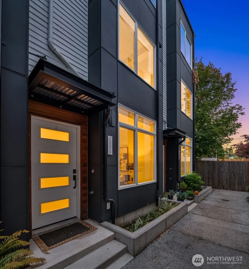 9553 Ashworth Avenue N Seattle WA 98103