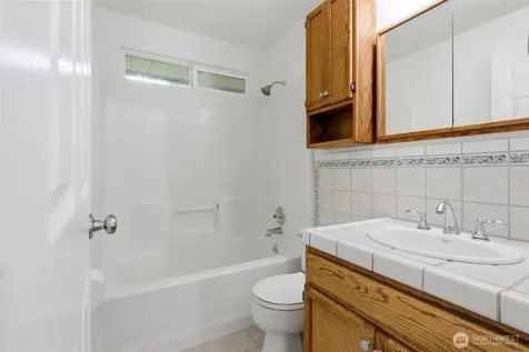 1013 NE 126th Street Seattle WA 98125