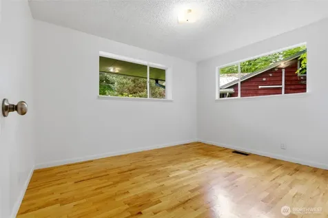 1013 NE 126th Street Seattle WA 98125