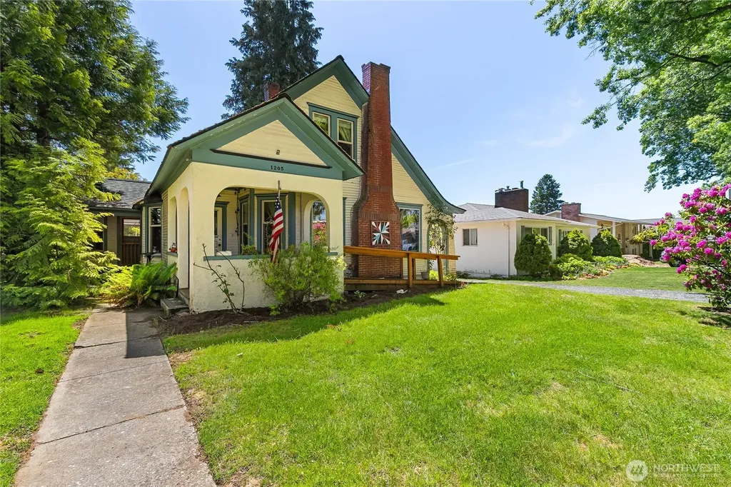 1205 Front Street Lynden WA 98264
