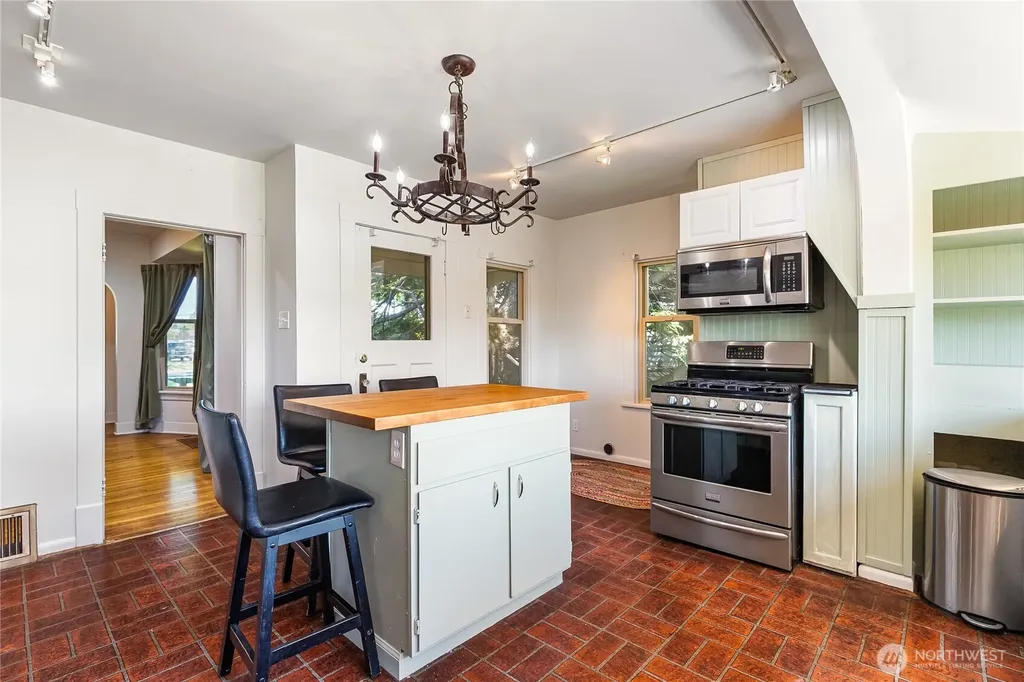 1205 Front Street Lynden WA 98264