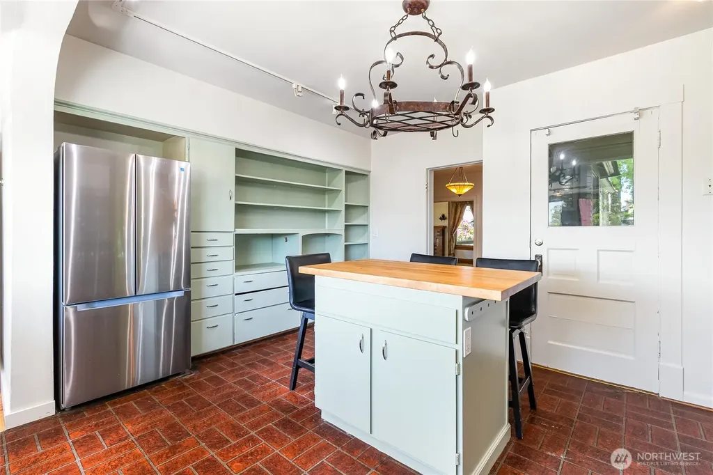 1205 Front Street Lynden WA 98264