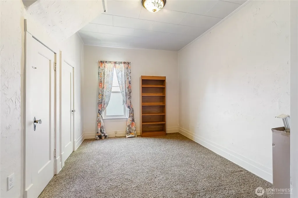 1205 Front Street Lynden WA 98264