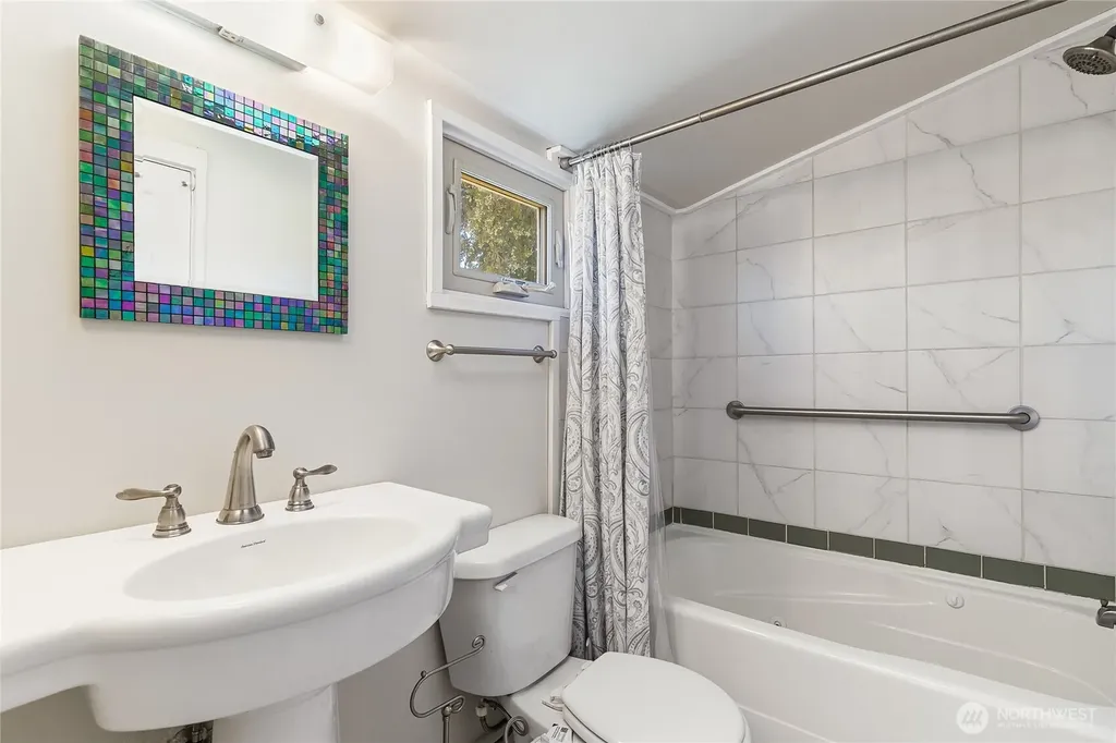 1205 Front Street Lynden WA 98264
