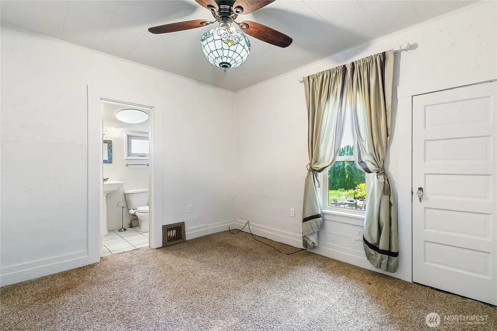 1205 Front Street Lynden WA 98264