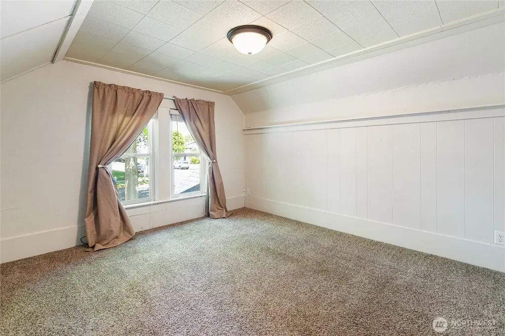 1205 Front Street Lynden WA 98264