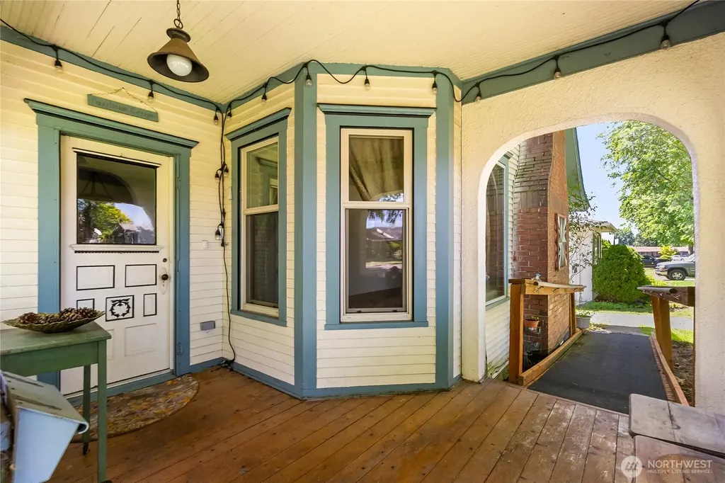 1205 Front Street Lynden WA 98264