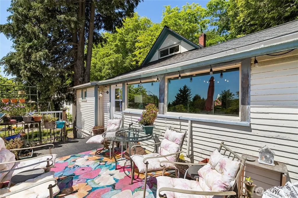 1205 Front Street Lynden WA 98264