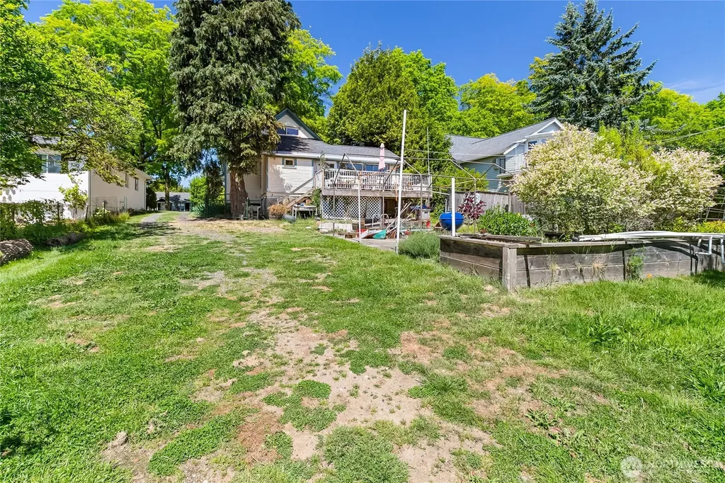 1205 Front Street Lynden WA 98264