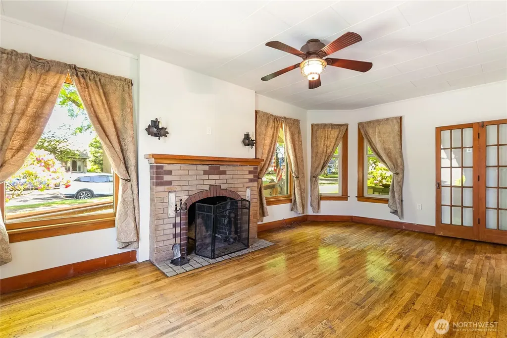 1205 Front Street Lynden WA 98264