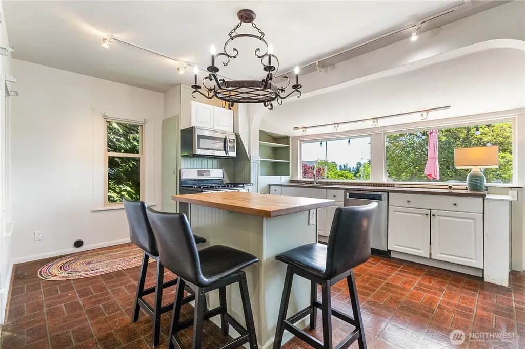 1205 Front Street Lynden WA 98264