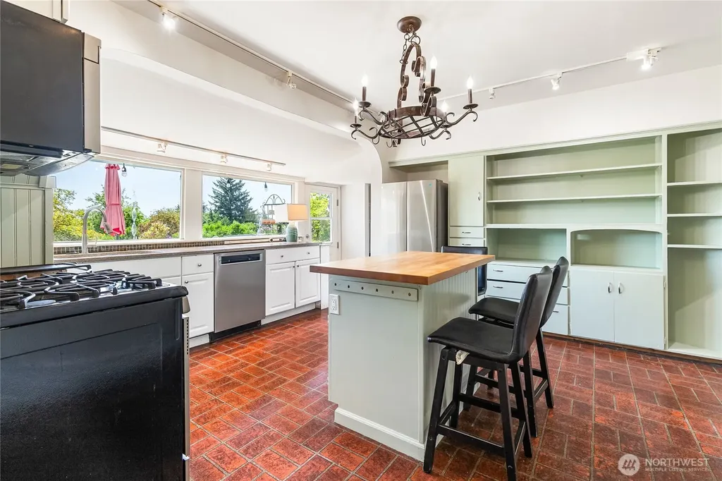 1205 Front Street Lynden WA 98264