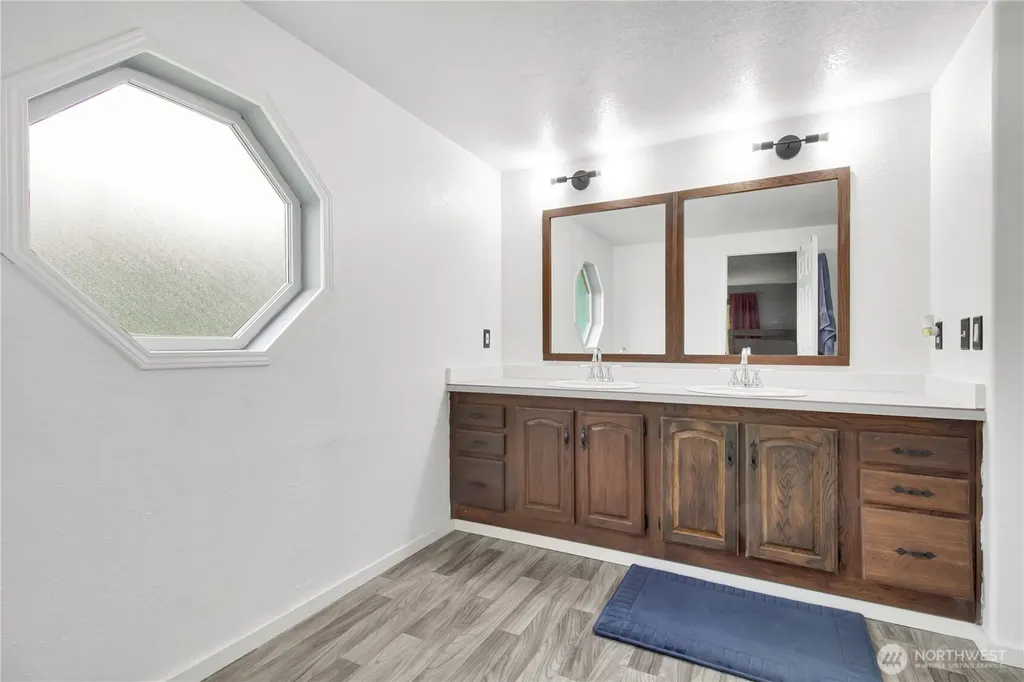 31113 W Whitehorse Drive Arlington WA 98223