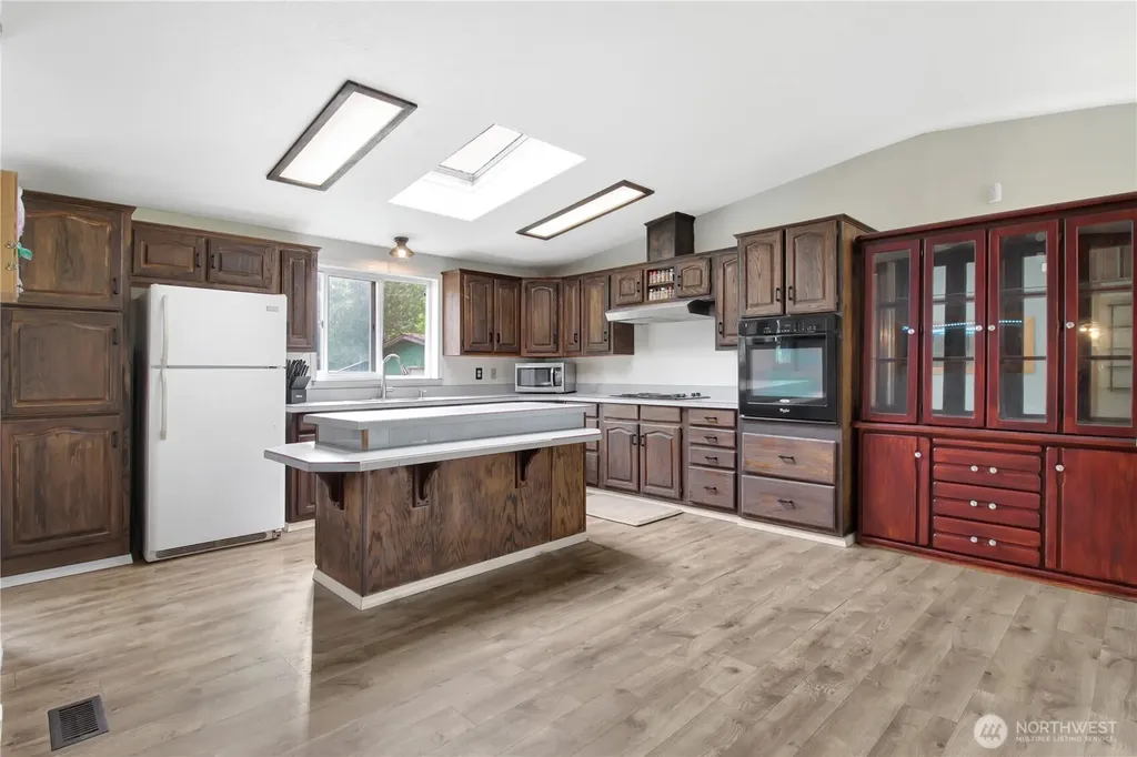31113 W Whitehorse Drive Arlington WA 98223
