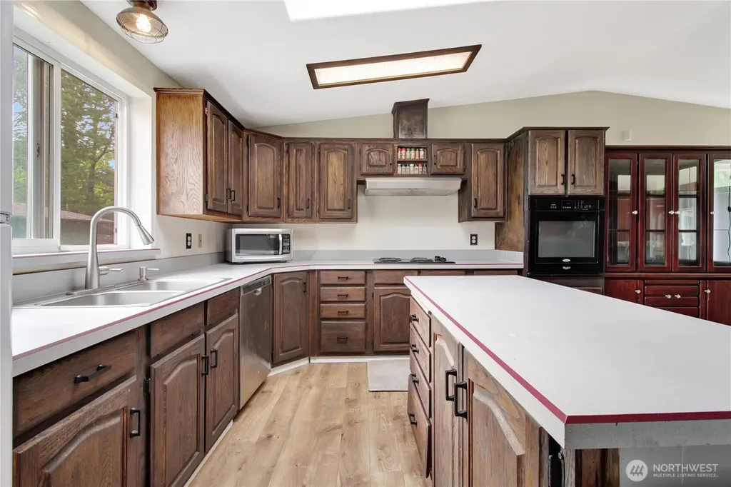 31113 W Whitehorse Drive Arlington WA 98223