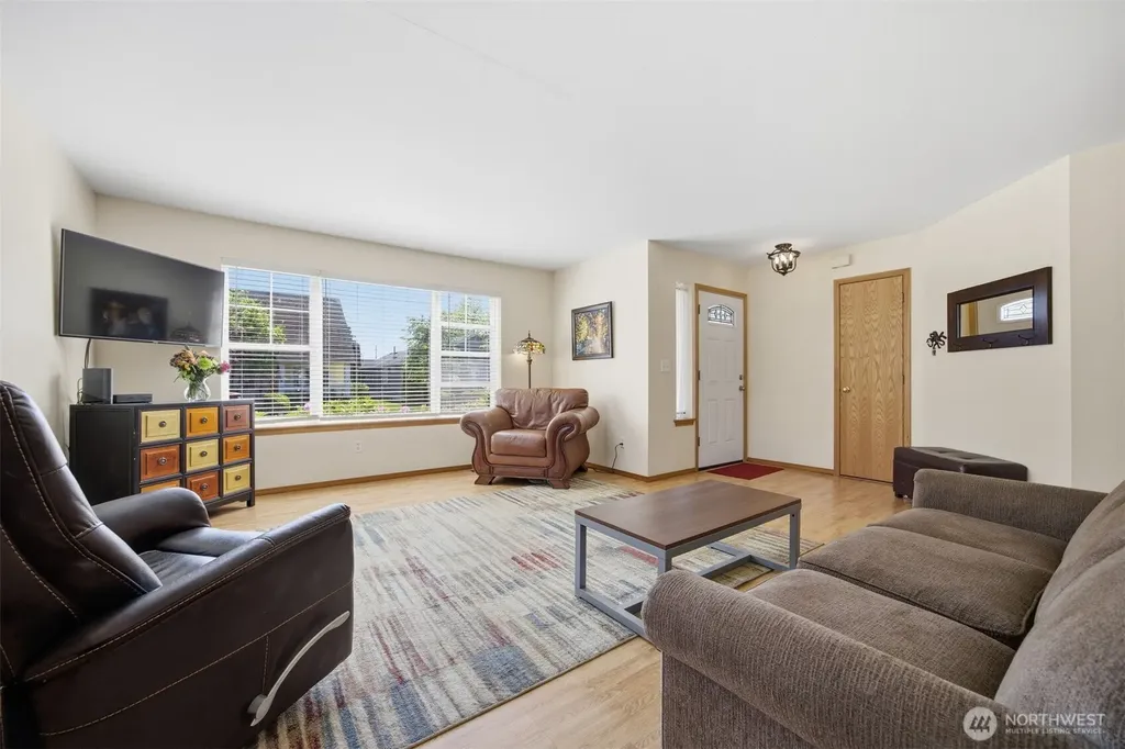 1225 Ash Street Lynden WA 98264