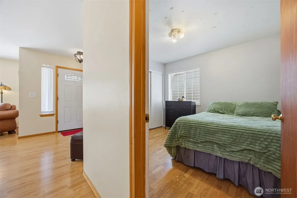 1225 Ash Street Lynden WA 98264