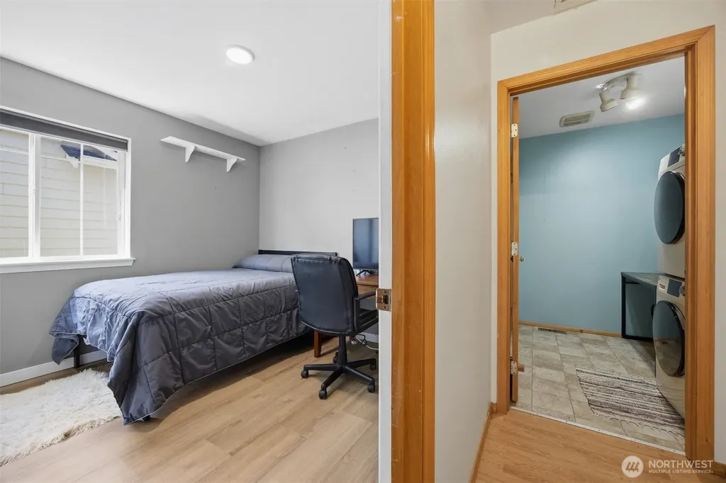 1225 Ash Street Lynden WA 98264
