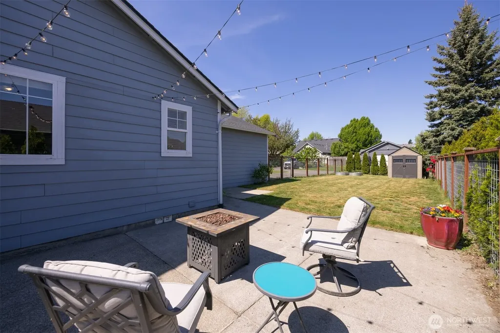 1225 Ash Street Lynden WA 98264
