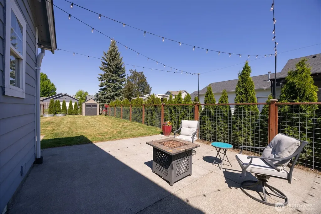 1225 Ash Street Lynden WA 98264