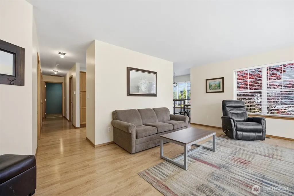 1225 Ash Street Lynden WA 98264