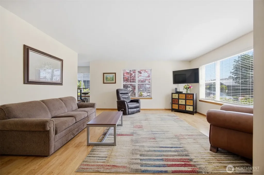 1225 Ash Street Lynden WA 98264
