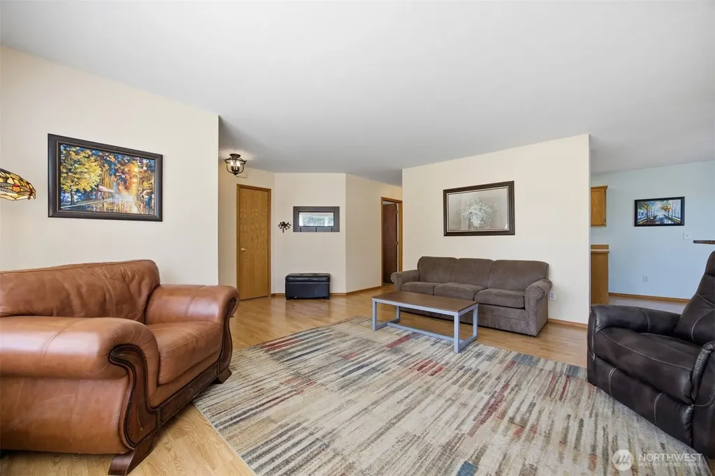 1225 Ash Street Lynden WA 98264