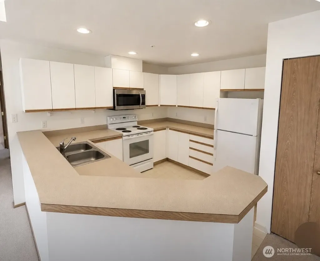 23223 59th Place S Kent WA 98032