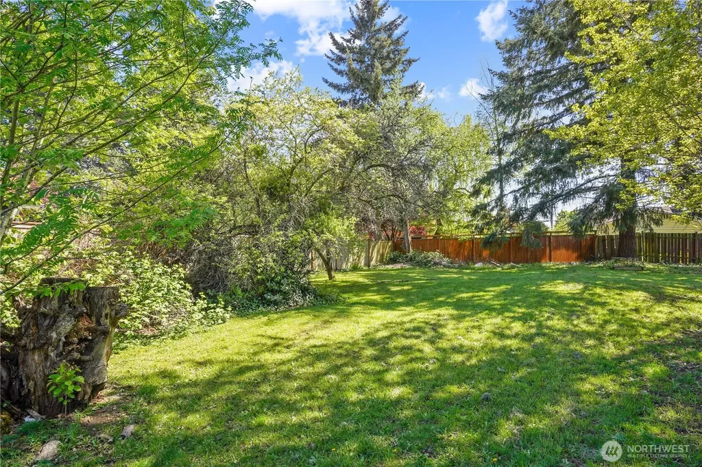 1417 SW Donovan Street Seattle WA 98106