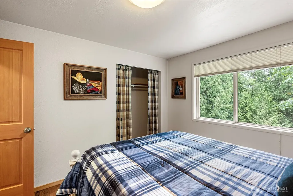 19545 Park Boulevard NE Suquamish WA 98392