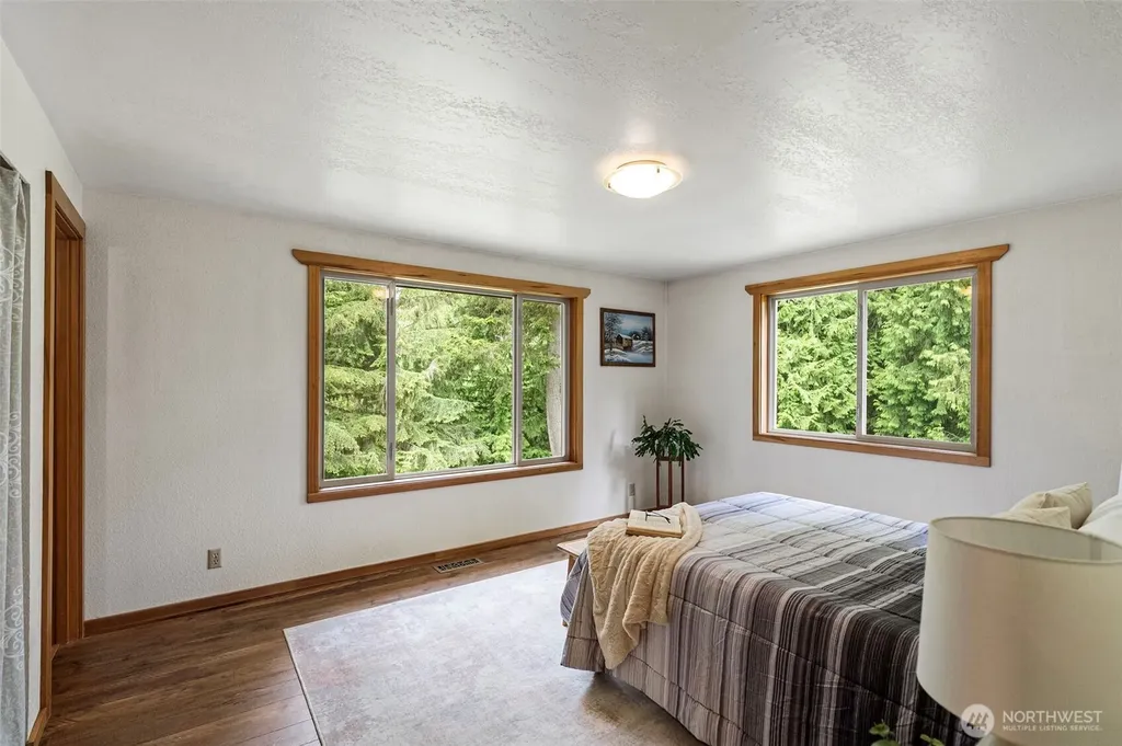 19545 Park Boulevard NE Suquamish WA 98392