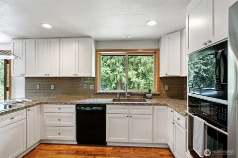 19545 Park Boulevard NE Suquamish WA 98392