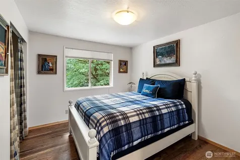 19545 Park Boulevard NE Suquamish WA 98392