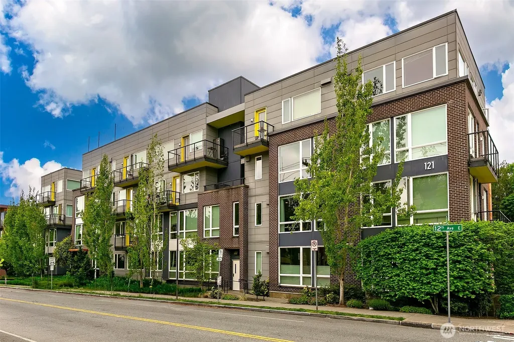 121 12th Avenue E Seattle WA 98102