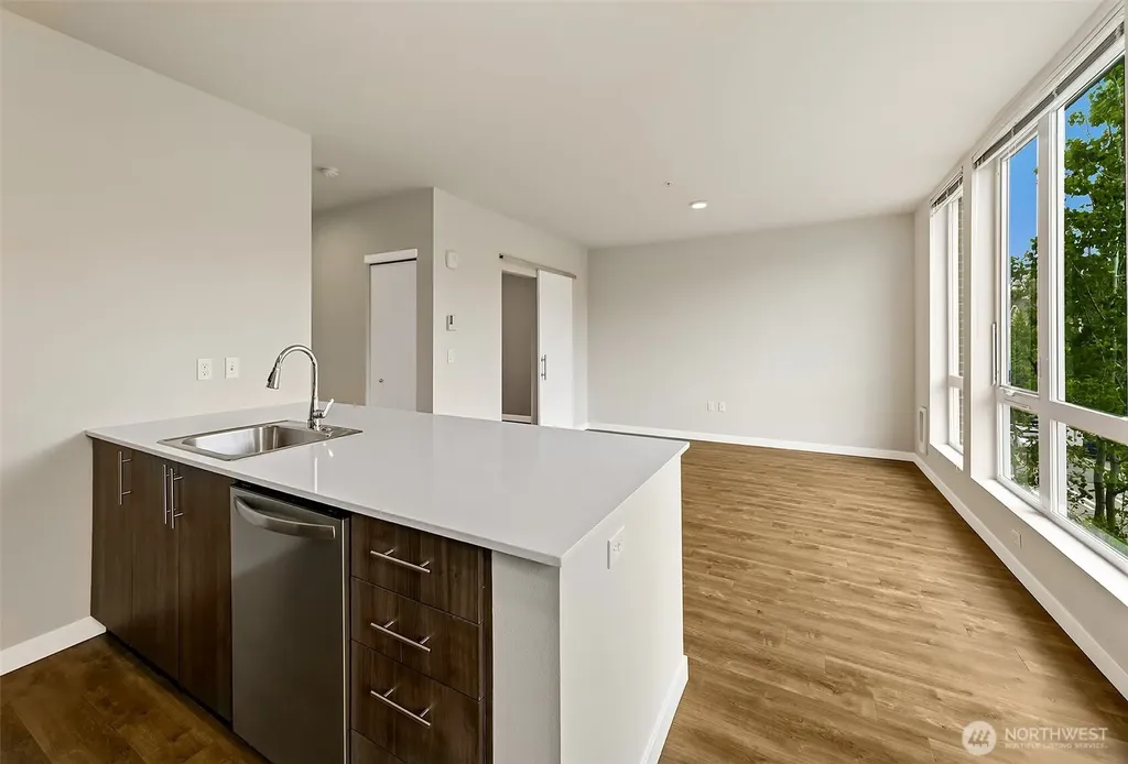 121 12th Avenue E Seattle WA 98102