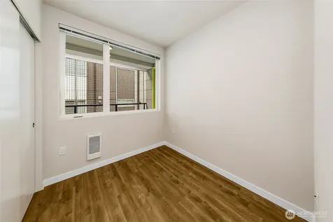 121 12th Avenue E Seattle WA 98102