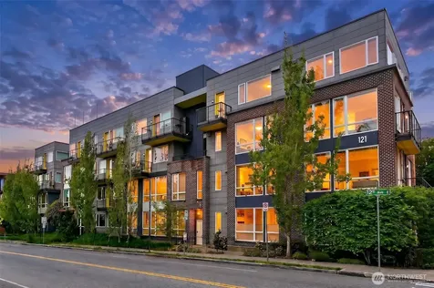 121 12th Avenue E Seattle WA 98102