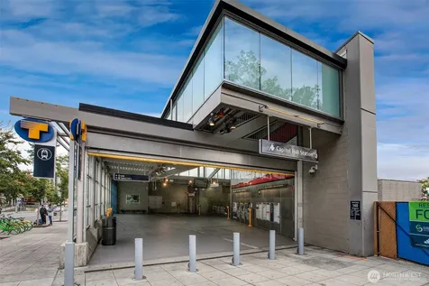 121 12th Avenue E Seattle WA 98102