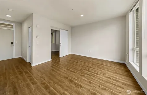 121 12th Avenue E Seattle WA 98102