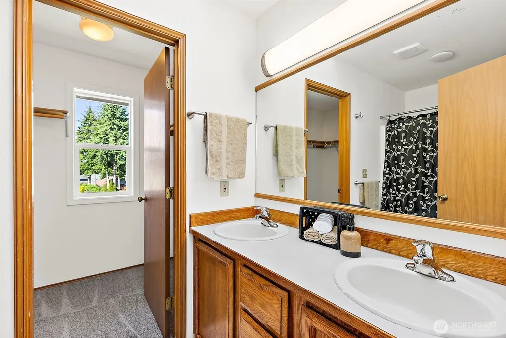 1381 NW Derryfield Drive Silverdale WA 98383