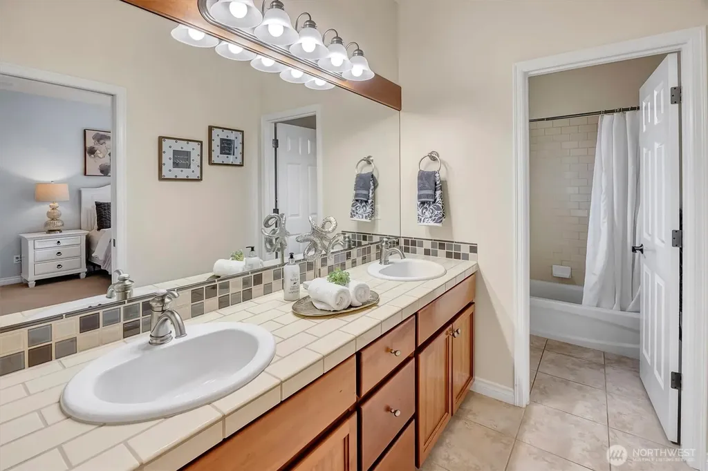 23419 SE 51st Place Issaquah WA 98029