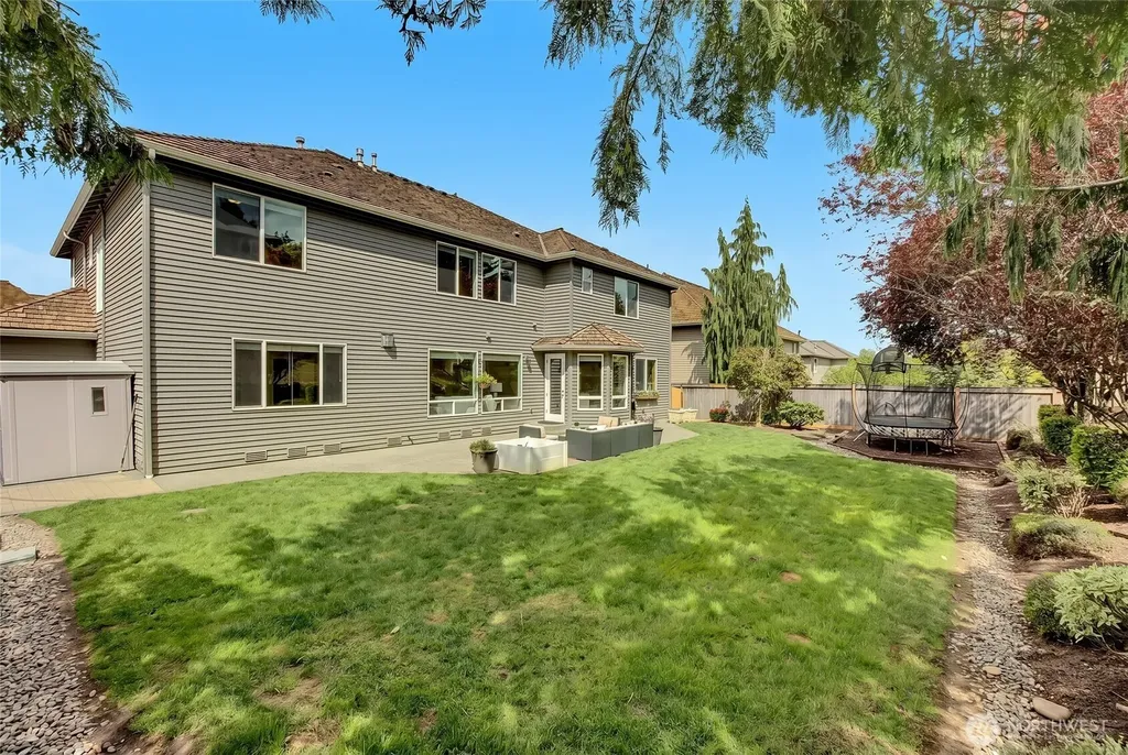 23419 SE 51st Place Issaquah WA 98029
