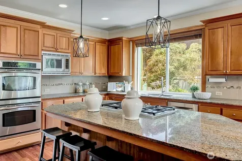 23419 SE 51st Place Issaquah WA 98029