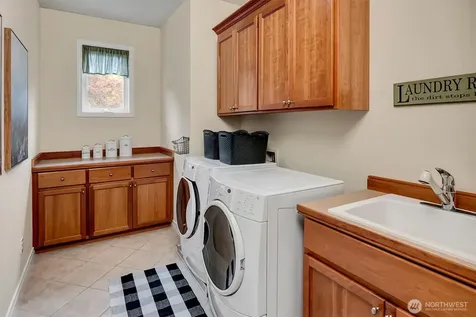 23419 SE 51st Place Issaquah WA 98029