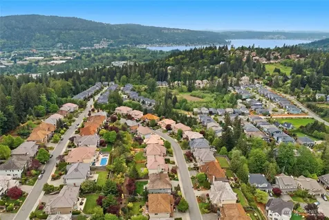 23419 SE 51st Place Issaquah WA 98029
