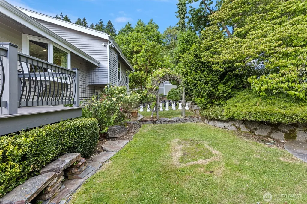 5712 141st Place SE Bellevue WA 98006