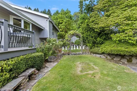 5712 141st Place SE Bellevue WA 98006