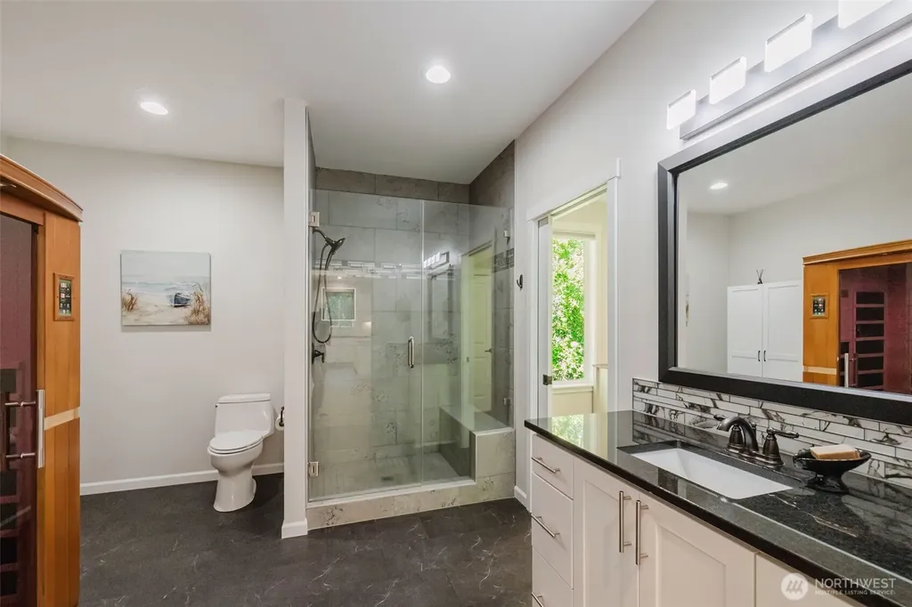 4652 E Hillcrest Drive Port Orchard WA 98366