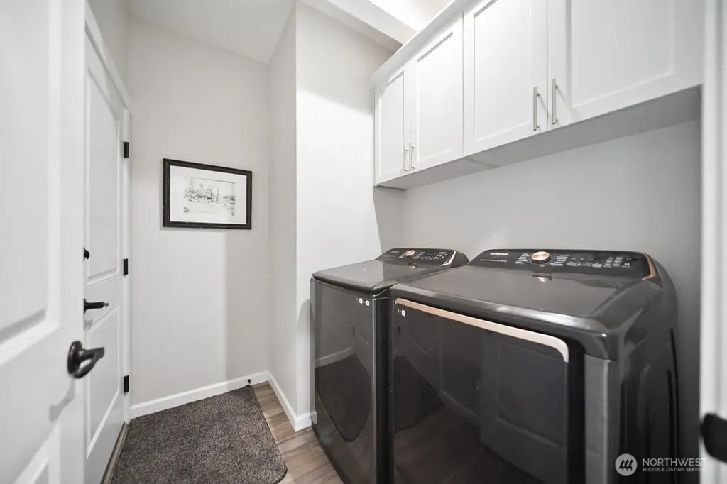 4652 E Hillcrest Drive Port Orchard WA 98366