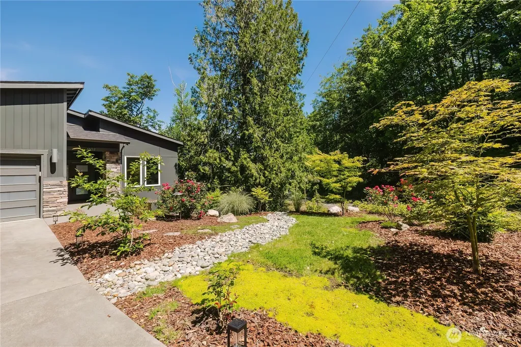 4652 E Hillcrest Drive Port Orchard WA 98366
